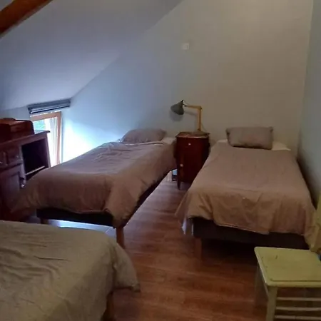 Casa vacanze Spacious House In With Garden