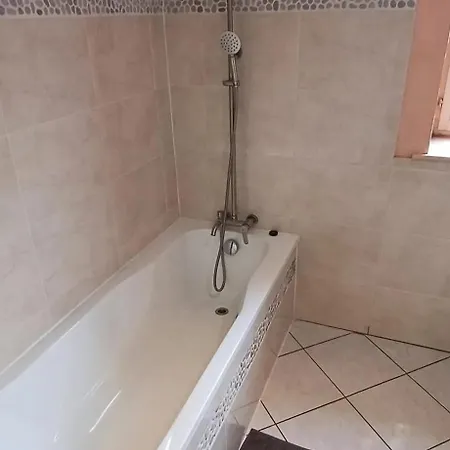 Spacious House In With Garden Montignies-sur-Roc