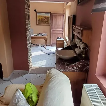 Spacious House In With Garden Casa vacanze Montignies-sur-Roc