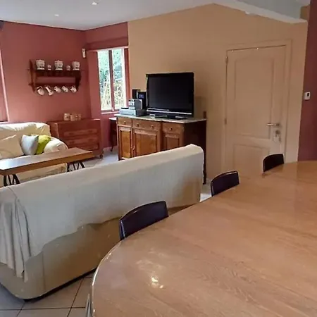 Casa vacanze Spacious House In With Garden *