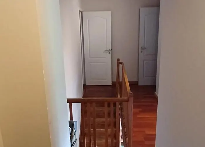 Spacious House In With Garden Montignies-sur-Roc