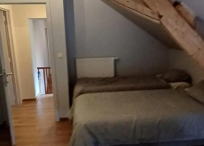 Holiday home Spacious House In With Garden Montignies-sur-Roc