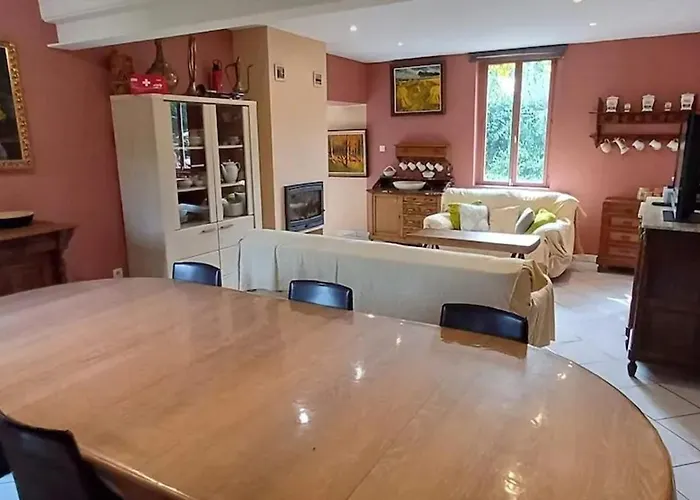 Spacious House In With Garden Holiday home Montignies-sur-Roc